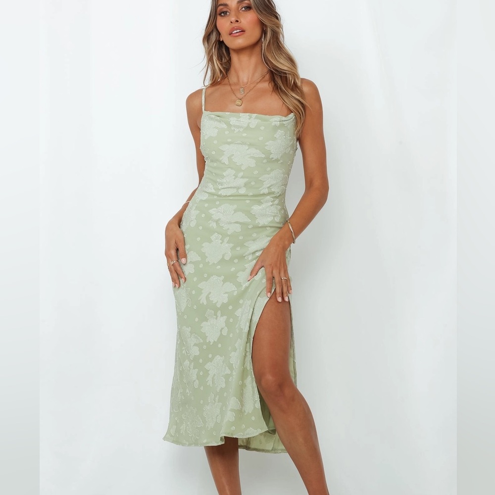 Hello Molly Drinks on Me Midi Dress US size 6- pistachio color - EUC